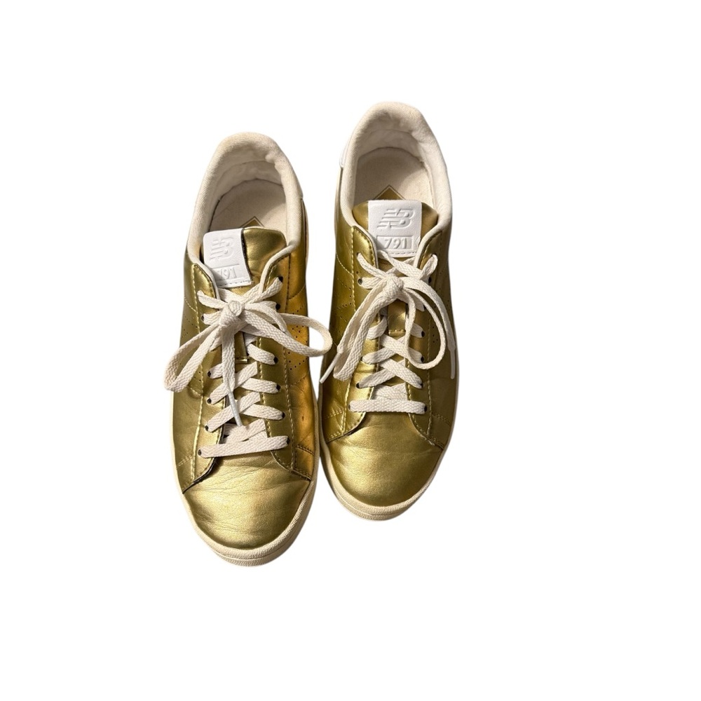 New Balance Gold Sneakers
